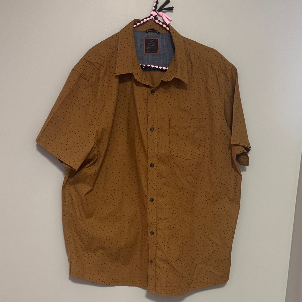 Denver Hayes Brown Short-Sleeve Button-Down with Micro Dot